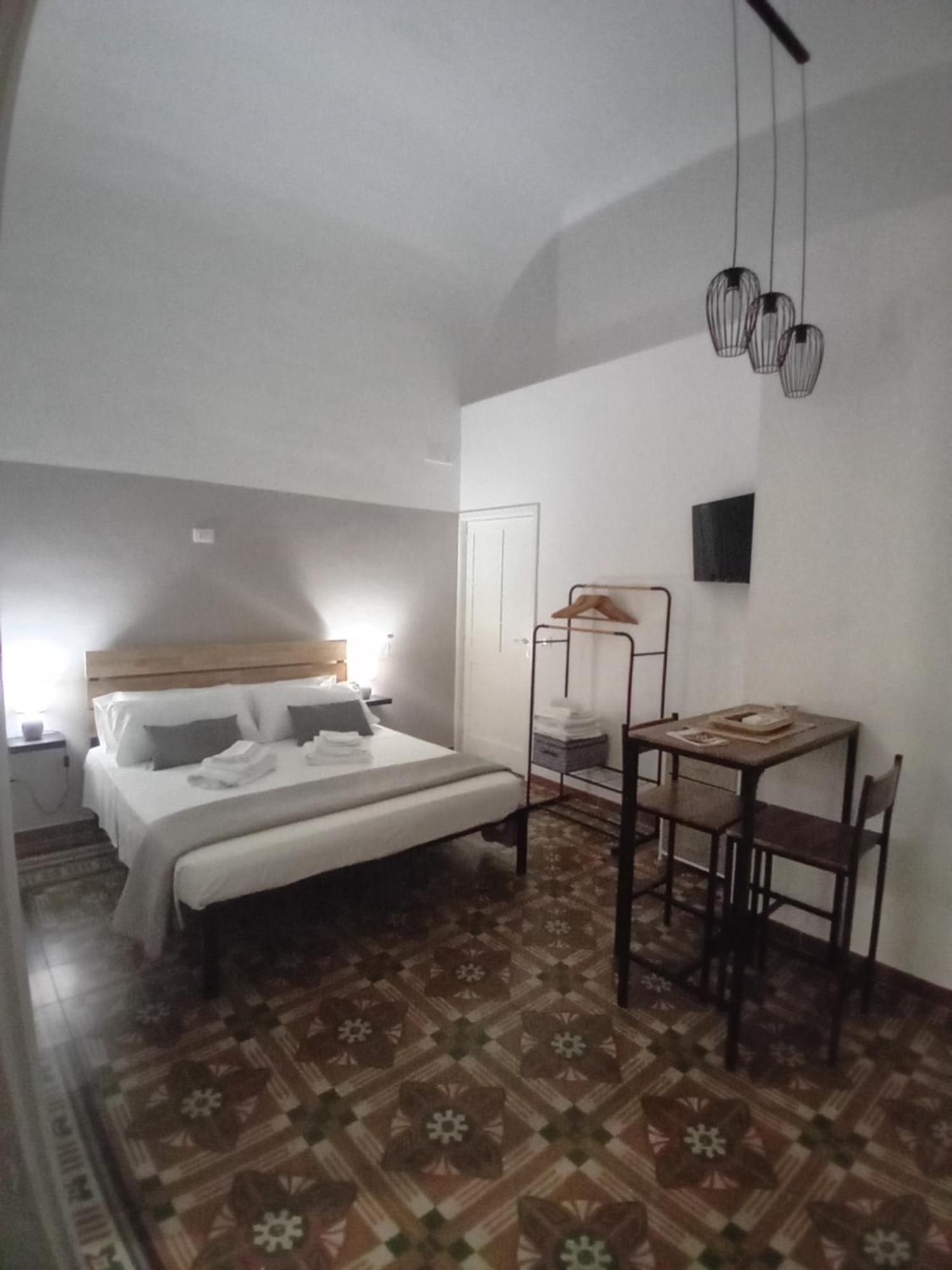 Aremu Hotell Lecce Exteriör bild